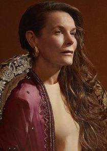 Alice Krige
as Amira Al-Fayeed