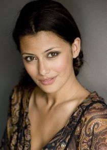 Sibylla Deen
as Nusrat Al-Fayeed