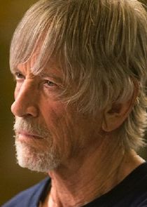 Scott Glenn
as Kevin Garvey Sr.