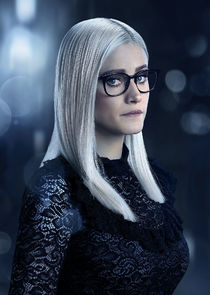 Olivia Taylor Dudley
as Alice Quinn