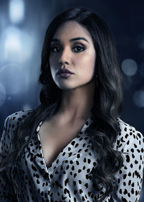 Summer Bishil
as Margo Hanson
