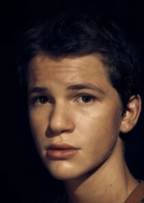 Gabriel Michael Bateman
as Charlie Fox