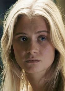 Clara Rosager
as Sarah