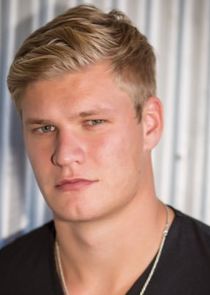 Austin Aaron
as Mark Landsberger