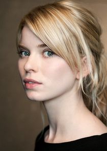 Gina Bramhill
as Rachel