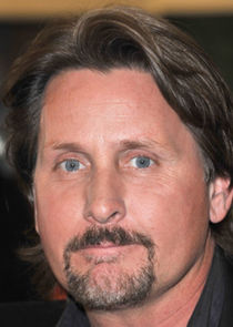 Emilio Estevez
as Gordon Bombay