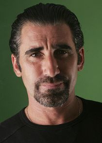 John Lynch
as Johan Nickel