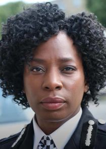 Tanya Moodie
as Chief Constable Catherine McKenzie