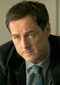 Andrew Knott
as DI Francis Vine