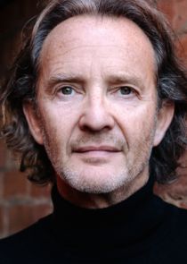 Anton Lesser
as Duke of Exeter