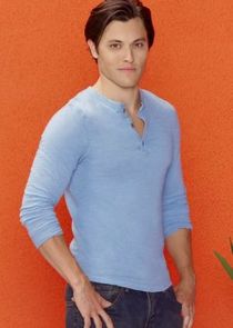 Blair Redford
as Ethan Whitehorse