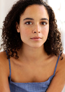 Juliana Canfield
as Janine Harris