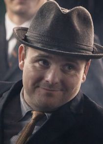 Neil Maskell
as Buster Edwards