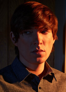 Domhnall Gleeson
as Sam Fortner