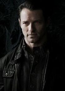 Ian Bohen
as Peter Hale