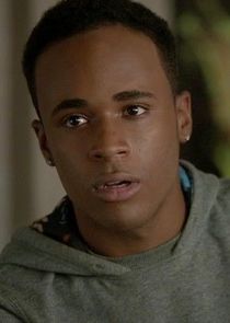 Khylin Rhambo
as Mason Hewitt