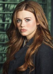 Holland Roden
as Lydia Martin