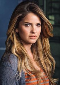 Shelley Hennig
as Malia Tate