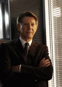 Peter Coyote
as Dennis Ryland