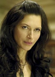 Karina Lombard
as Marina Ferrer