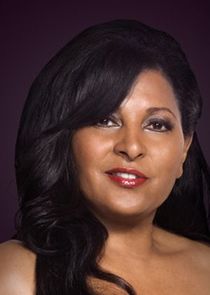 Pam Grier
as Kit Porter