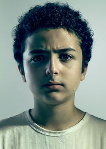 Elisha Henig
as Julian Walker