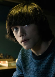 Keidrich Sellati
as Henry Jennings