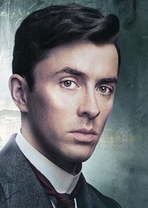 Matthew Beard
as Max Liebermann