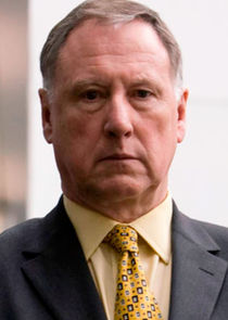 James Smith
as Glenn Cullen