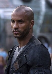 Ricky Whittle
as Lincoln