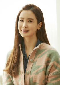 Lee Da Hae
as Cha Sun Hee
