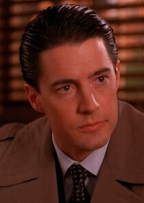Kyle MacLachlan
as Special Agent Dale Cooper