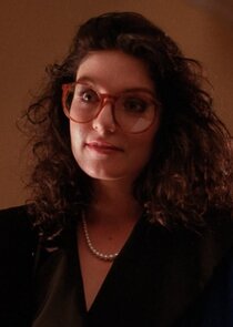 Sheryl Lee
as Madeleine 