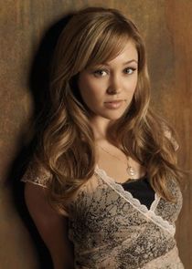 Autumn Reeser
as Taylor Townsend