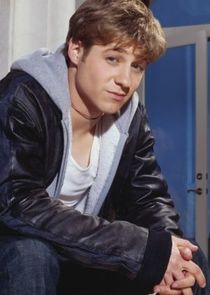 Ben McKenzie
as Ryan Atwood