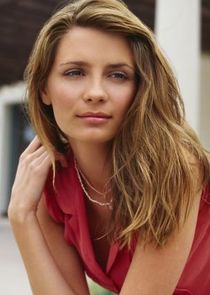 Mischa Barton
as Marissa Cooper