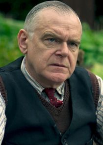 Kevin McNally
as Inspector James Japp