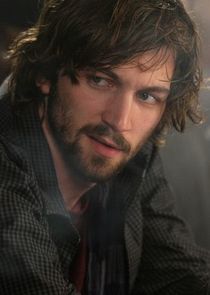 Michiel Huisman
as Sonny