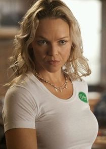 Lauren Bowles
as Holly Cleary