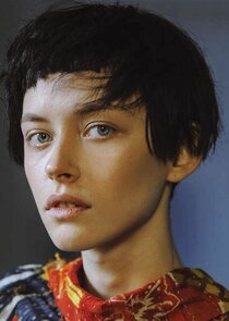 Tinatin Dalakishvili
as Marina Veselova