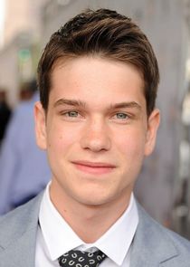 Liam James
as John Hunt