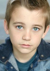 Parker Bates
as Young Kevin Pearson