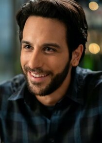 Deniz Akdeniz
as Max