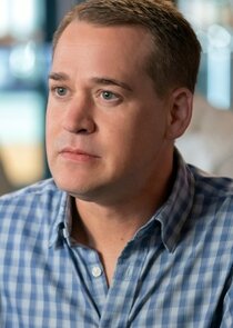 T.R. Knight
as Davey Bowden