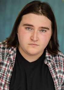 Tanner Ray Rook
as Bo Leonard