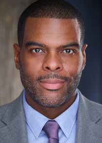 Troy Winbush
as Dean Young