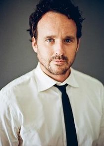 Kai Lennox
as David Carter