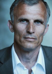 Richard Sammel
as Morrison