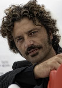 Guido Caprino
as Bronson
