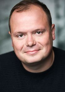 Gavin Spokes
as Terry